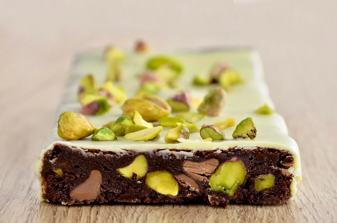 BAKERY — BLANCO Y PISTACHOS
